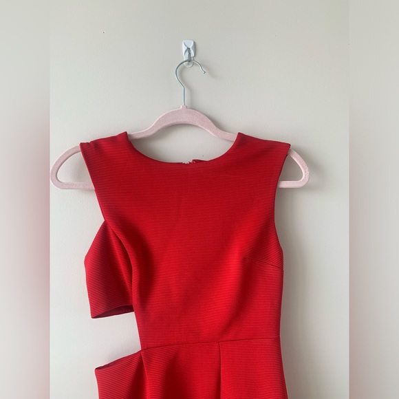 Ribbed Cut Out Dress - Picture 3 of 9